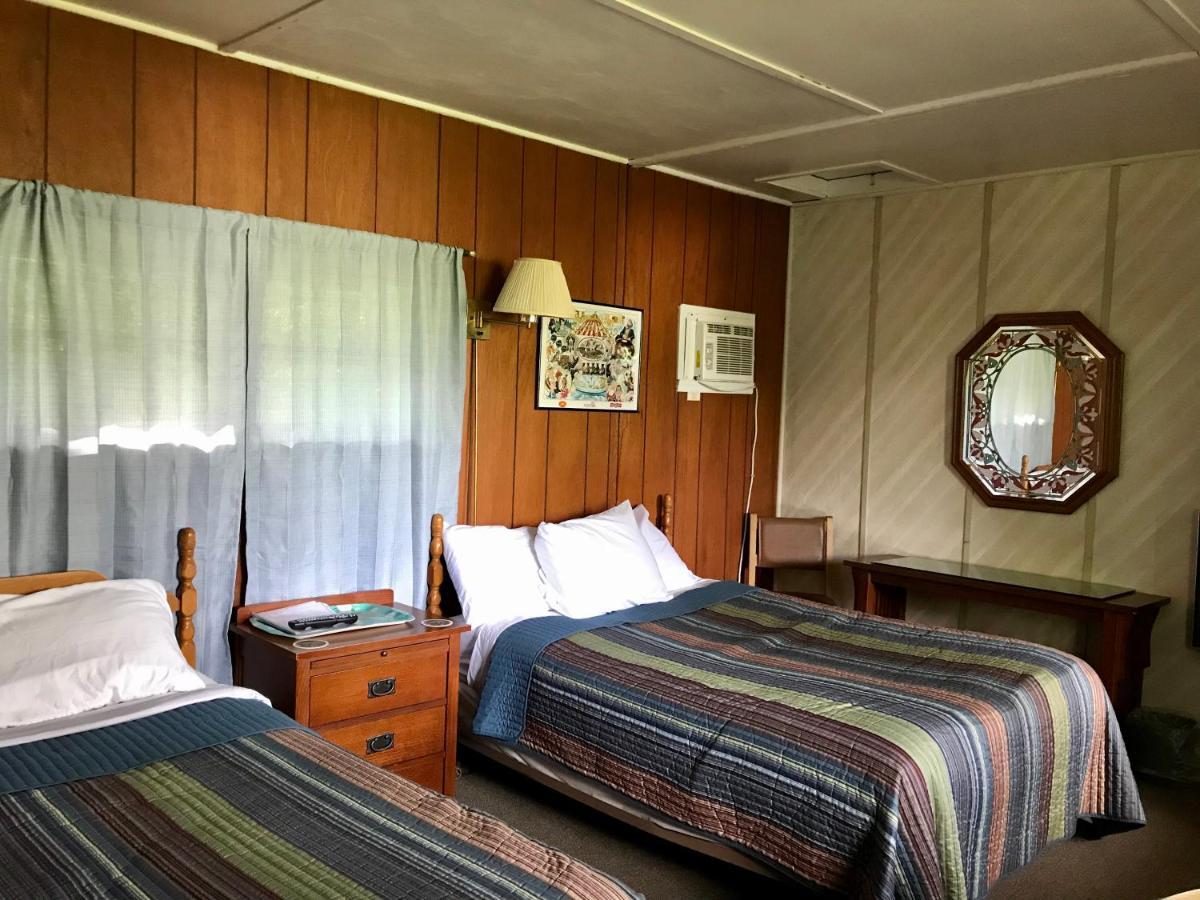 Chamber Lane Motel Round Lake Exterior foto