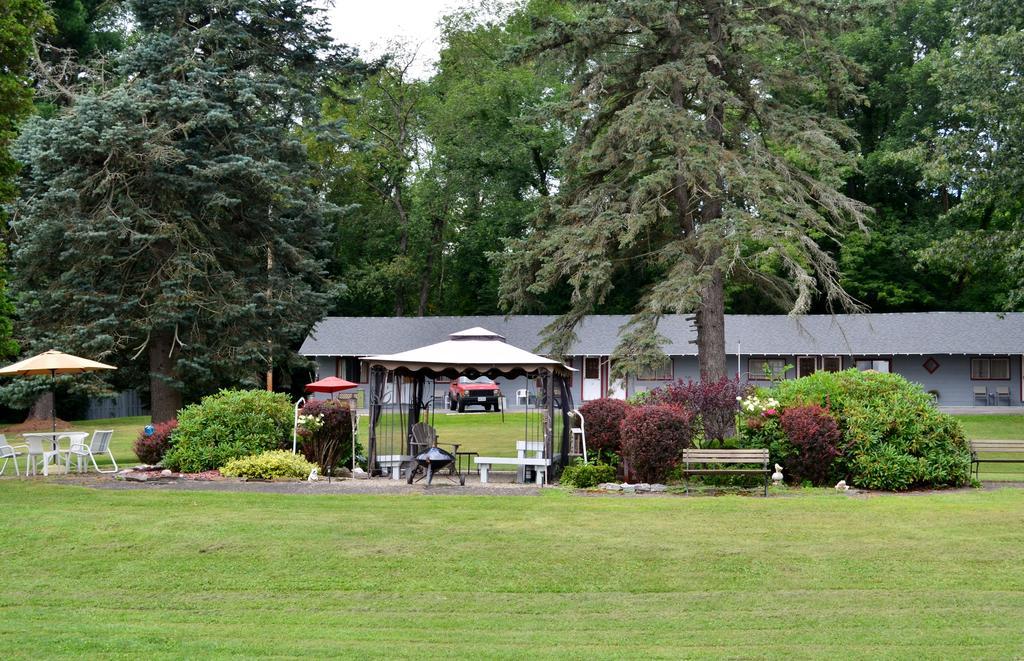 Chamber Lane Motel Round Lake Exterior foto