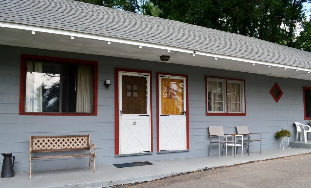 Chamber Lane Motel Round Lake Exterior foto